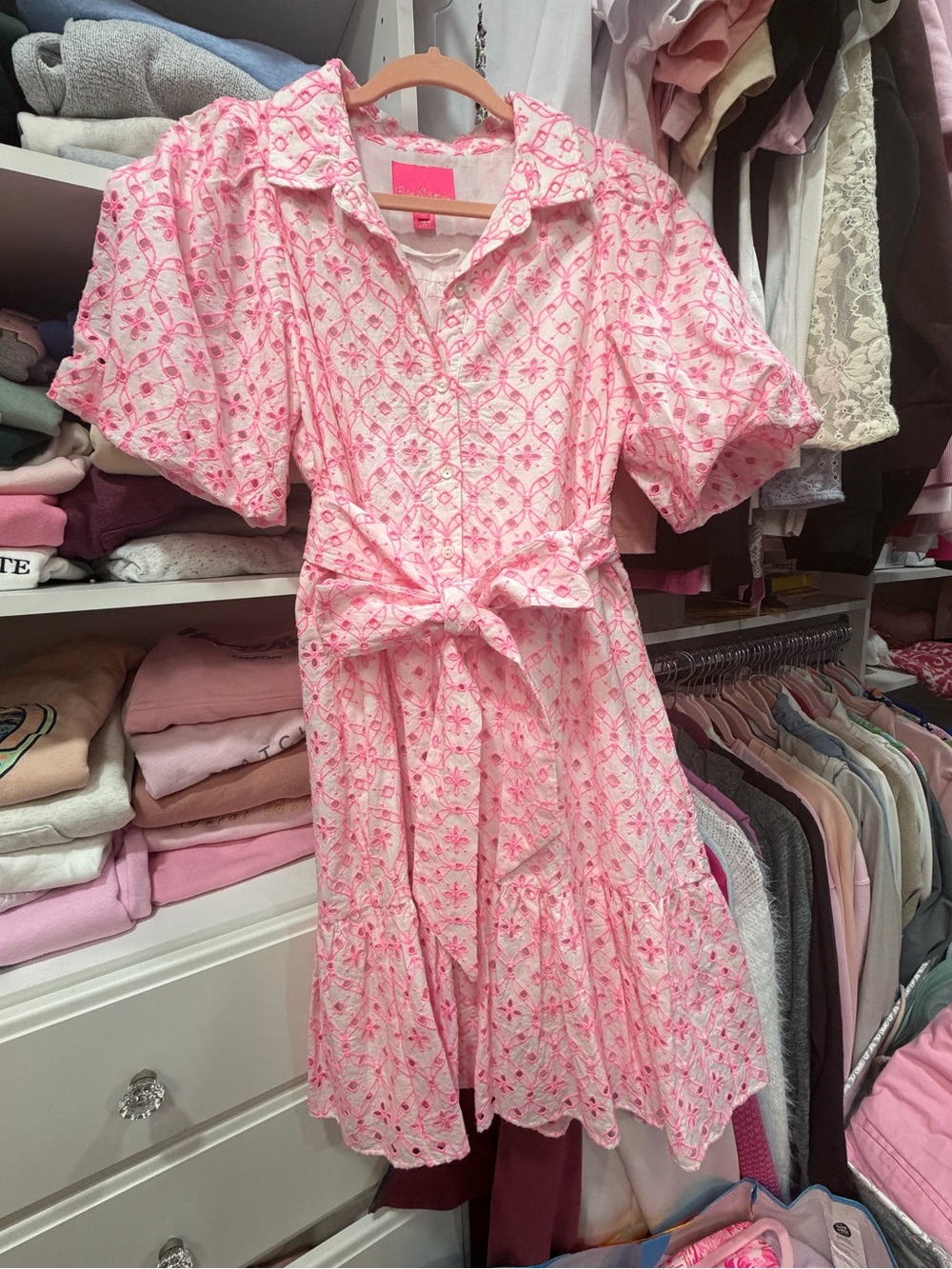 Lilly Pulitzer Eyelet dress, tie waist, pockets, lined, size 2
